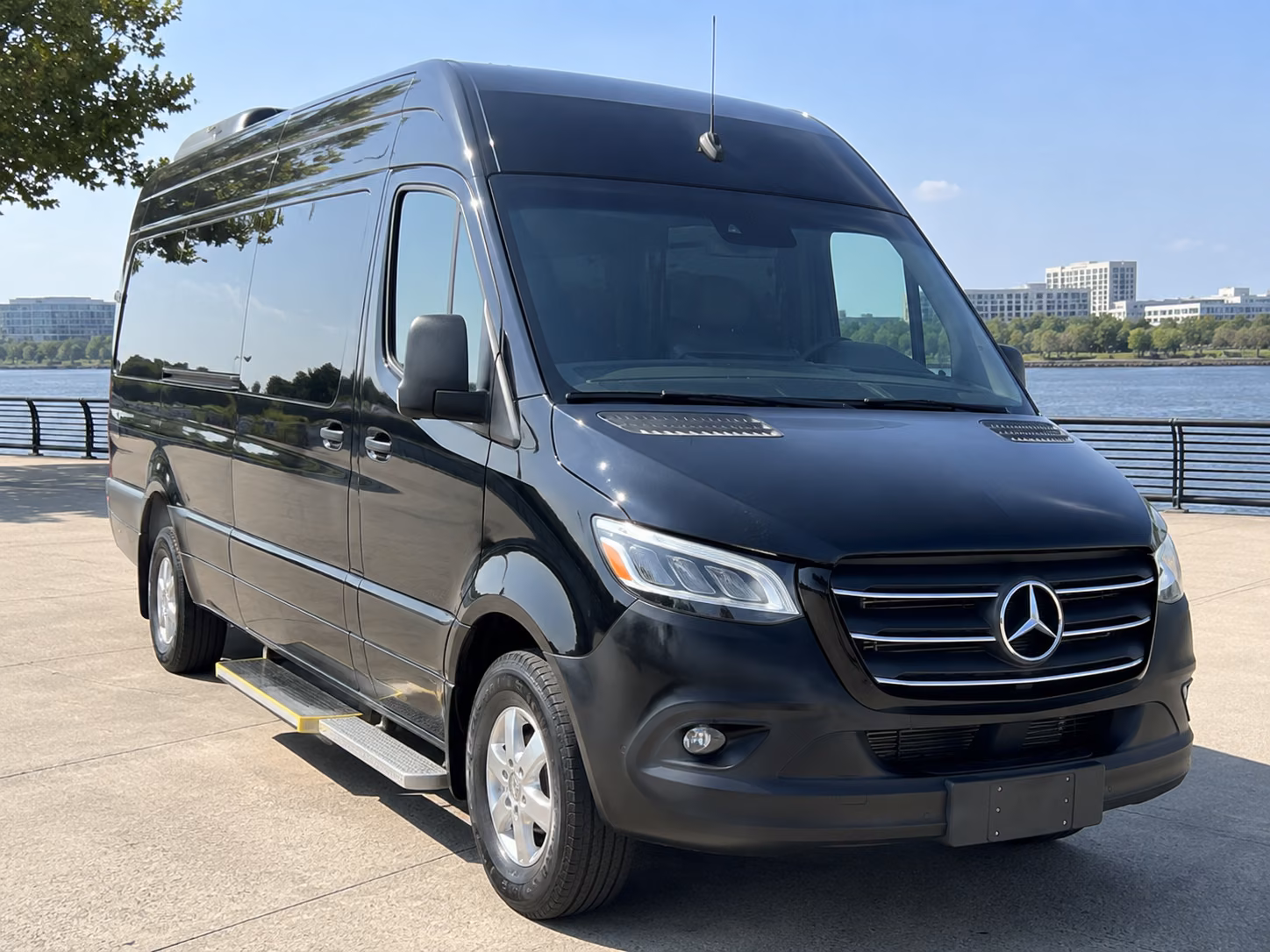 costa mesa easy employee shuttles with a costa mesa bus rental
